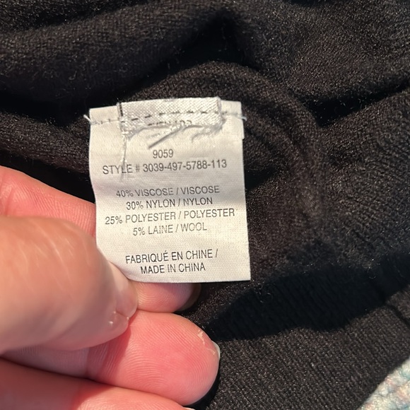 Laura ladies size large thin knit Sweater - Picture 5 of 13